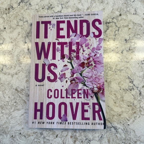 Colleen Hoover - It Ends With Us - a Novel - Picture 1 of 4